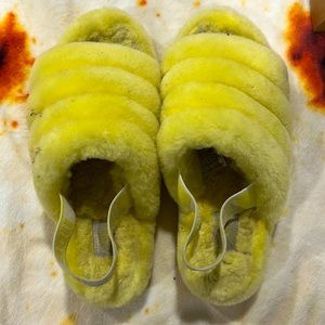 Selling my used Ugg Fluff Yeah